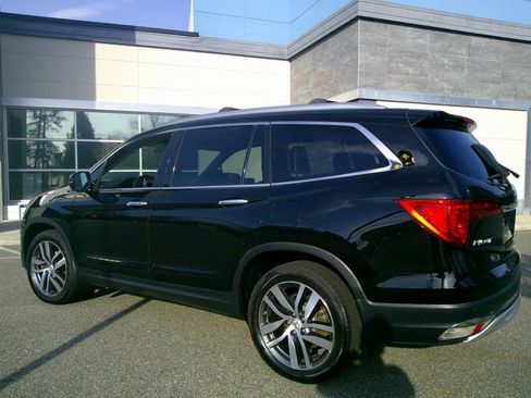 Used 2017 Honda Pilot Touring image 26