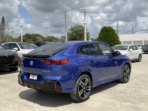 Used 2024 BMW X2 xDrive28i w/ M Sport Package AWD/4WD image 4