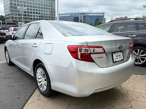 Used 2014 Toyota Camry LE FWD image 5