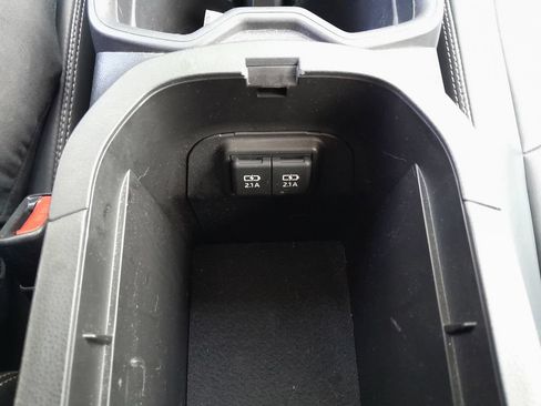 Used 2019 Toyota RAV4 XLE Premium w/ Cold Weather Package AWD/4WD image 28