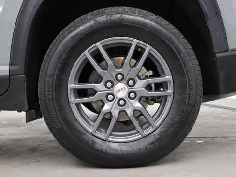 Used 2025 GMC Acadia Elevation FWD image 10