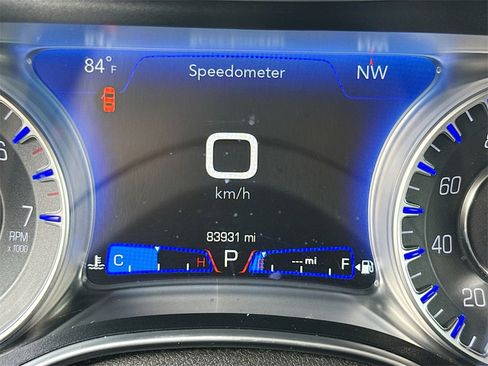 Used 2022 Chrysler 300 Touring w/ Sport Appearance Package image 13