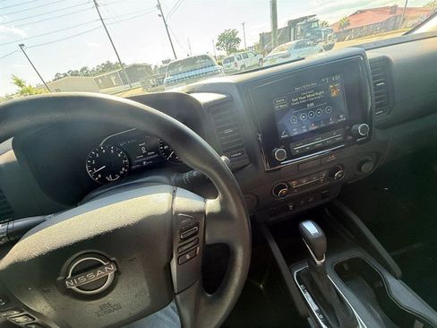 Used 2022 Nissan Frontier S w/ Technology Package RWD image 30