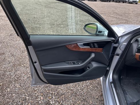 Used 2023 Audi A4 2.0T Premium w/ Convenience Package image 23