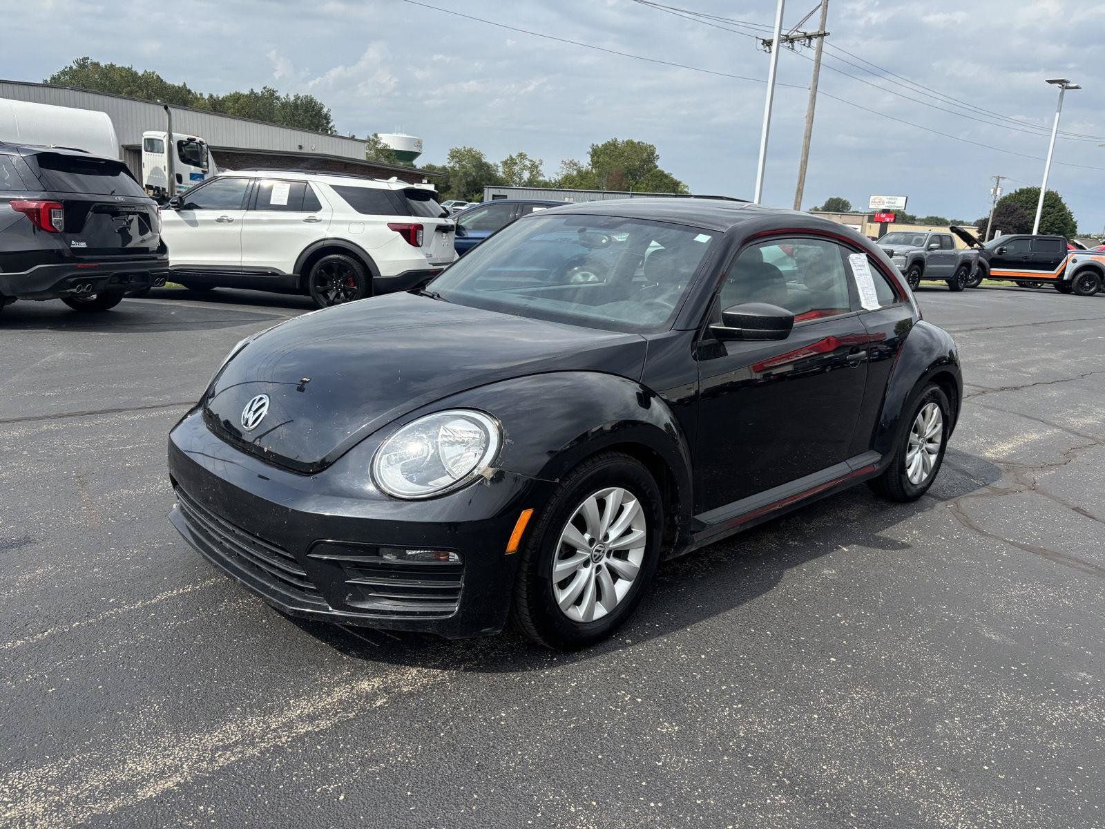 Used 2017 Volkswagen Beetle 1.8T S FWD image 6