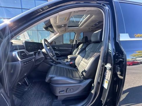 Certified 2024 Kia Telluride SX Prestige w/ Towing Package AWD/4WD image 10