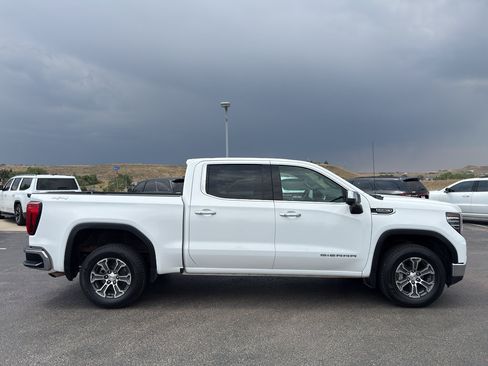 Used 2025 GMC Sierra 1500 SLT AWD/4WD image 4