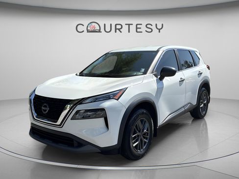 Used 2023 Nissan Rogue S FWD image 2