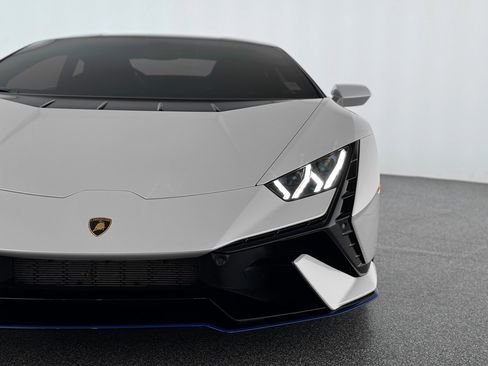 Used 2023 Lamborghini Huracan Tecnica image 39