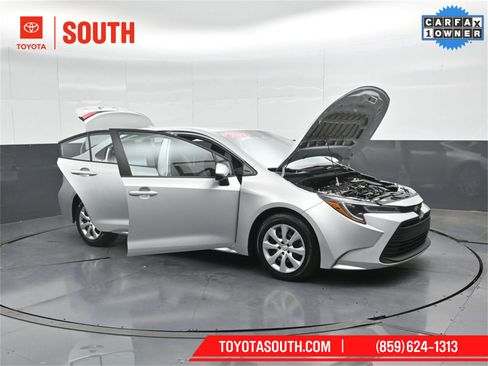 Used 2023 Toyota Corolla LE image 57