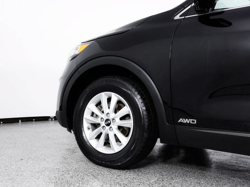 Used 2020 Kia Sorento LX AWD/4WD image 7