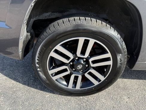 Used 2018 Toyota 4Runner Limited AWD/4WD image 10