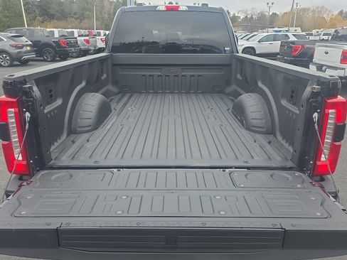 Certified 2025 Ford F350 Lariat w/ Black Appearance Package image 12