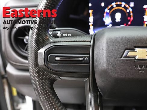 Used 2023 Chevrolet Colorado W/T image 15