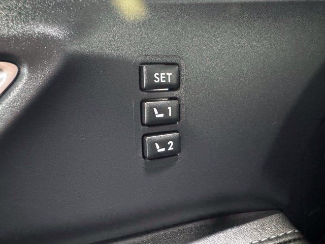 Used 2023 Subaru Ascent Limited AWD/4WD image 23