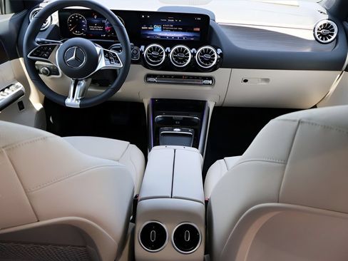 New 2026 Mercedes-Benz GLA 250 4MATIC image 13
