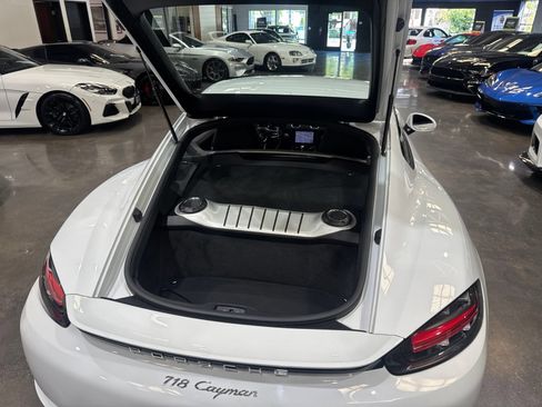 Used 2019 Porsche 718 Cayman RWD image 33