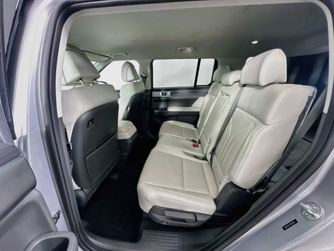 Used 2025 Hyundai Santa Fe SEL FWD image 27