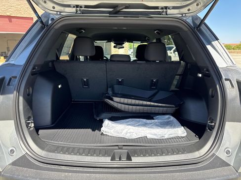 New 2026 GMC Terrain Elevation w/ LPO, Floor Liner Package image 9