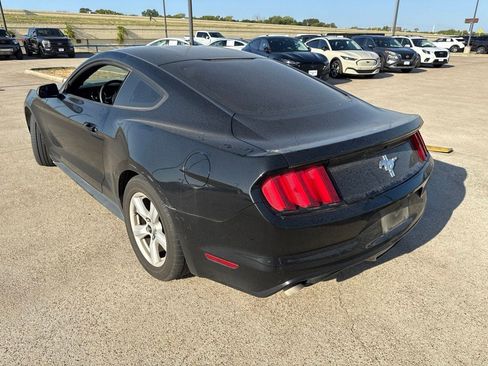 Used 2015 Ford Mustang Coupe RWD image 5