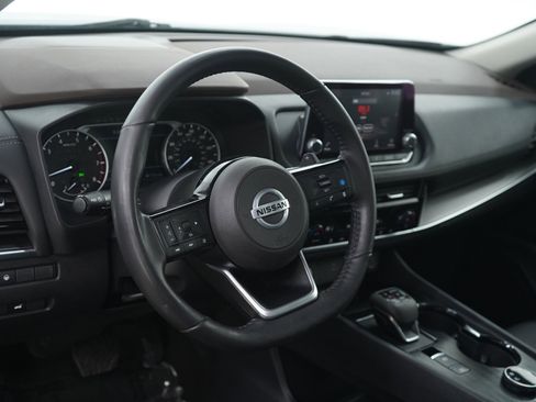 Used 2021 Nissan Rogue SV image 22