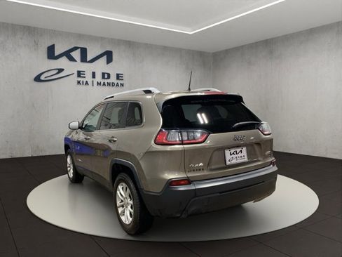 Used 2019 Jeep Cherokee Latitude w/ Popular Appearance Group image 4