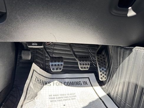 Used 2012 Dodge Challenger SRT8 w/ Premium Sound Group image 17