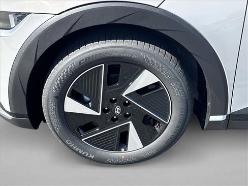 New 2026 Hyundai Ioniq 5 SEL image 10