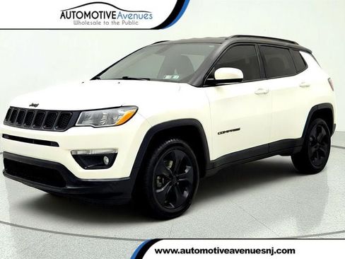 Used 2019 Jeep Compass Latitude AWD/4WD image 1