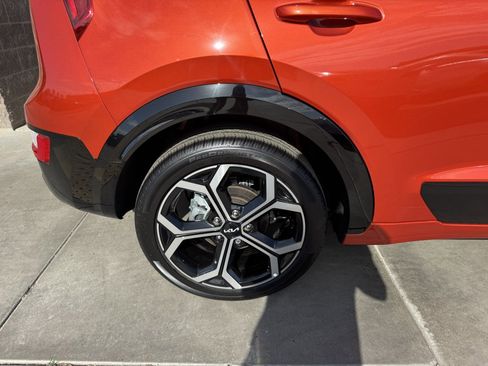 Used 2023 Kia Niro EX Touring image 15