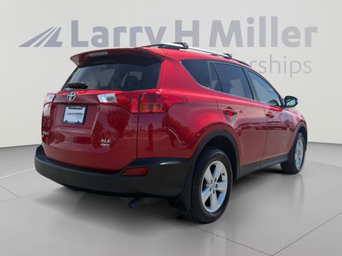 Used 2014 Toyota RAV4 XLE AWD/4WD image 5