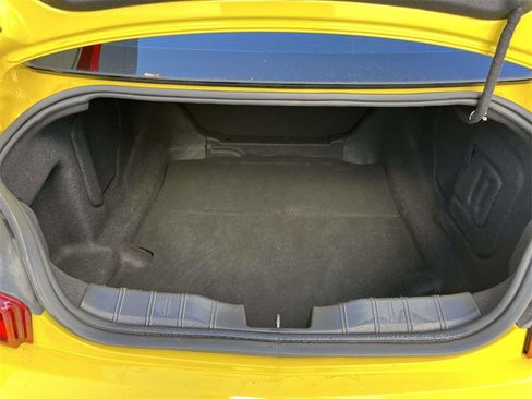 Used 2016 Chevrolet Camaro SS image 31