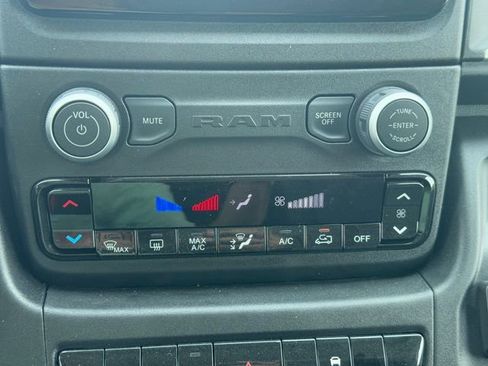 New 2025 RAM ProMaster 1500 w/ Quick Order Package 22G SLT image 26