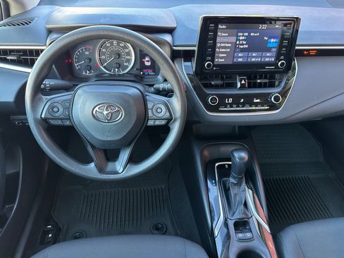Used 2022 Toyota Corolla LE image 18