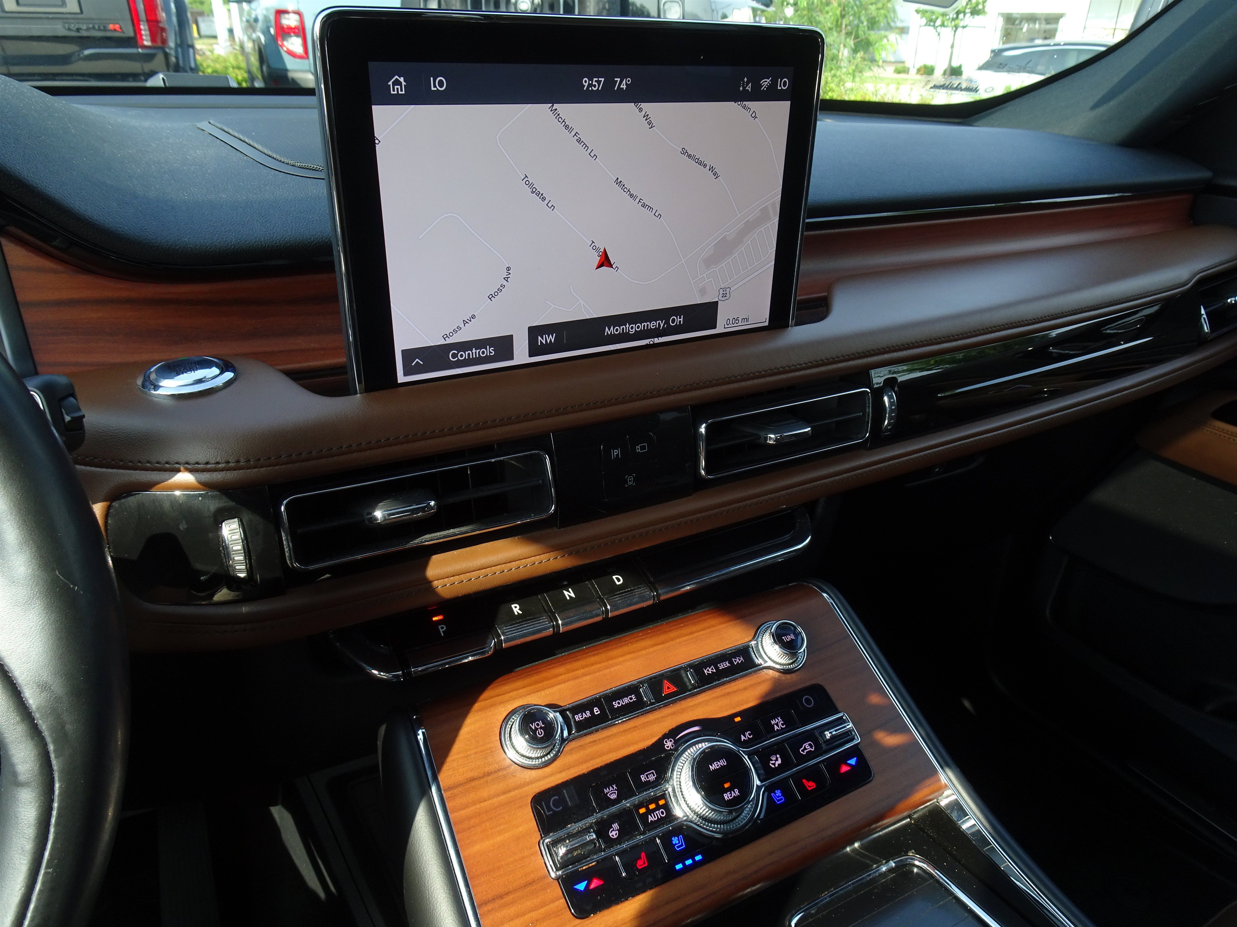 Used 2020 Lincoln Aviator Reserve w/ Equipment Group 201A AWD/4WD image 12