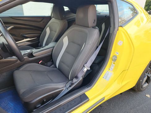 Used 2016 Chevrolet Camaro SS image 8