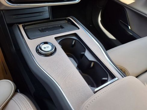 New 2026 Volvo EX90 Plus image 16