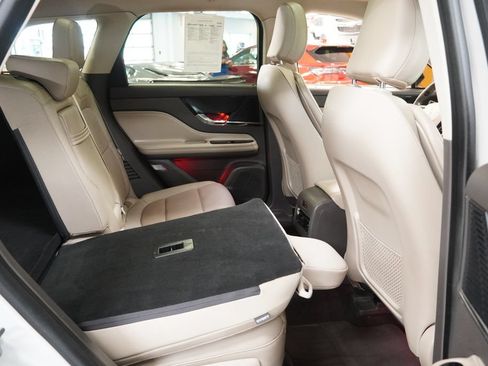 Used 2021 Lincoln Corsair AWD w/ Premium Package image 33