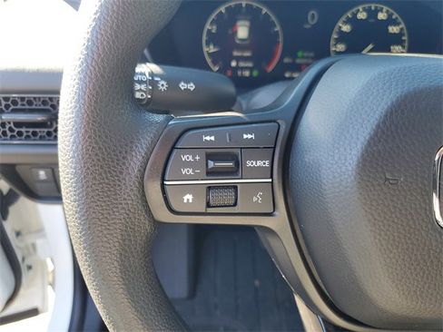 Certified 2025 Honda HR-V LX image 16