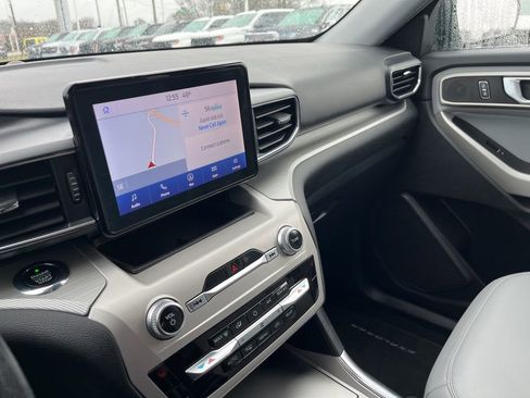 Used 2021 Ford Explorer XLT w/ Equipment Group 202A image 22