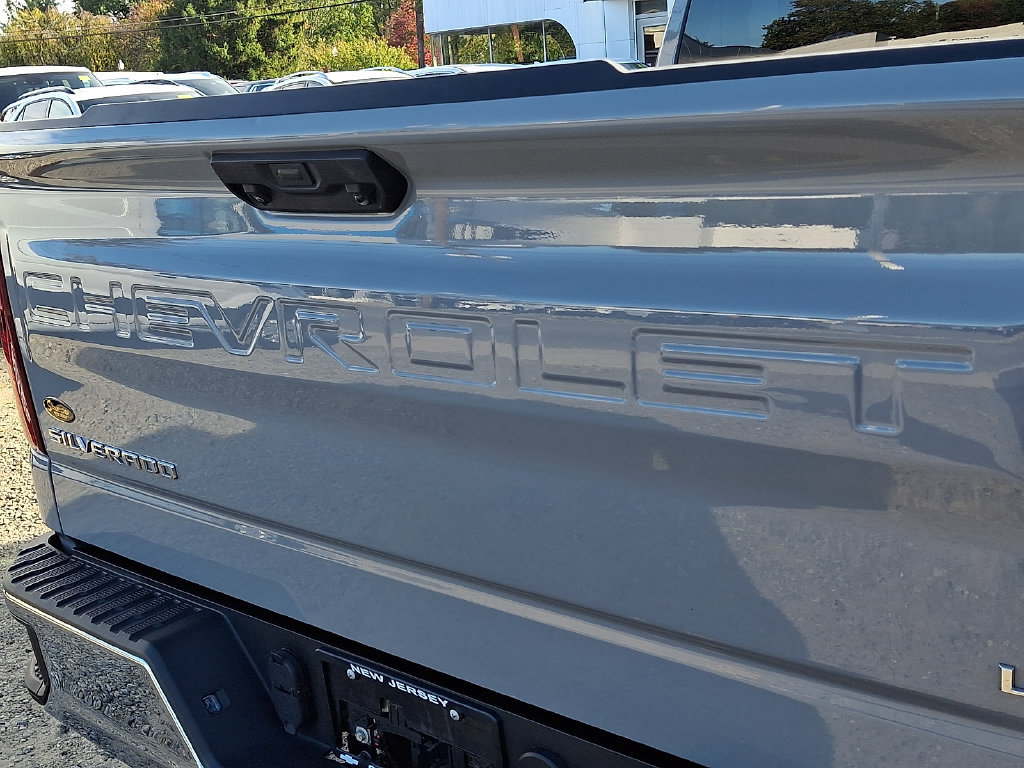 Used 2024 Chevrolet Silverado 1500 LT AWD/4WD image 29