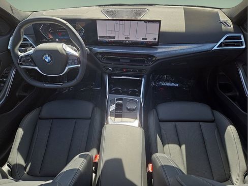 Used 2025 BMW 330i xDrive Sedan AWD/4WD image 19
