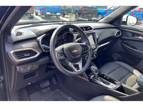 Used 2023 Chevrolet TrailBlazer ACTIV w/ Sun and Liftgate Package FWD image 16
