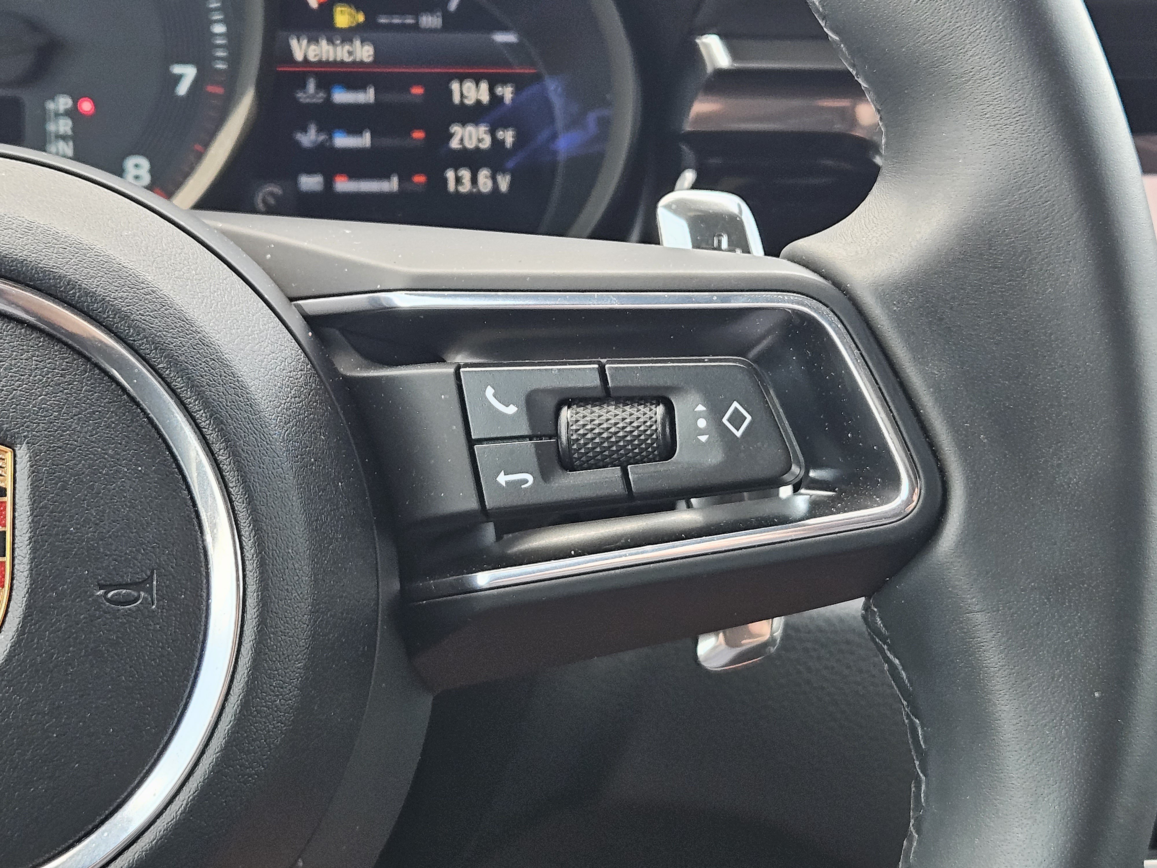 Certified 2026 Porsche Macan AWD/4WD image 28
