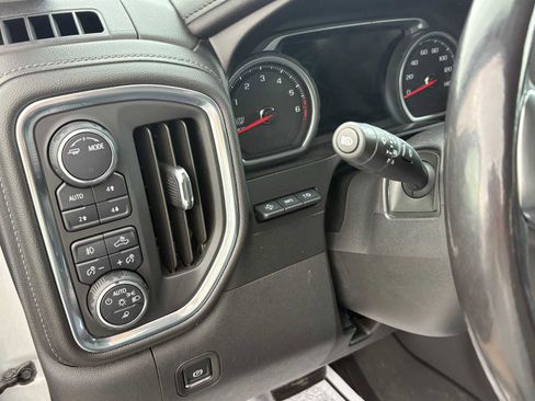 Used 2020 Chevrolet Silverado 1500 LTZ w/ LTZ Premium Package AWD/4WD image 15