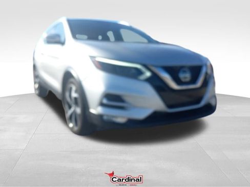 Used 2022 Nissan Rogue Sport SL w/ Premium Package image 1