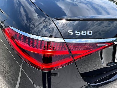 Used 2024 Mercedes-Benz S 580 4MATIC Sedan image 29