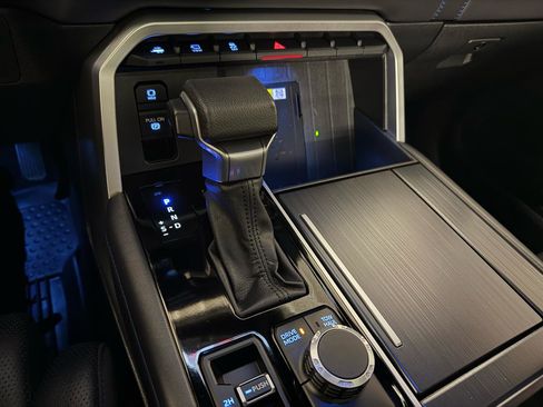 Used 2023 Toyota Tundra Platinum image 31