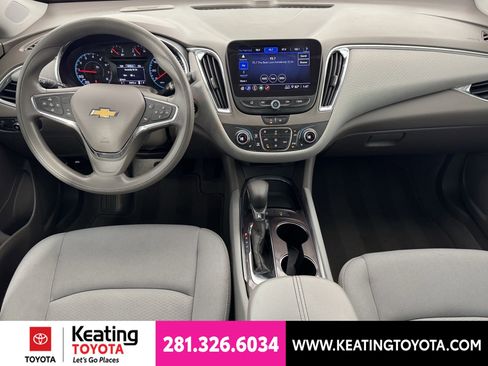 Used 2021 Chevrolet Malibu LT FWD image 21