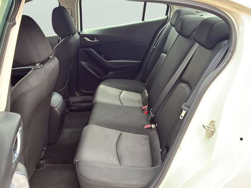 Used 2018 MAZDA MAZDA3 Sport image 22